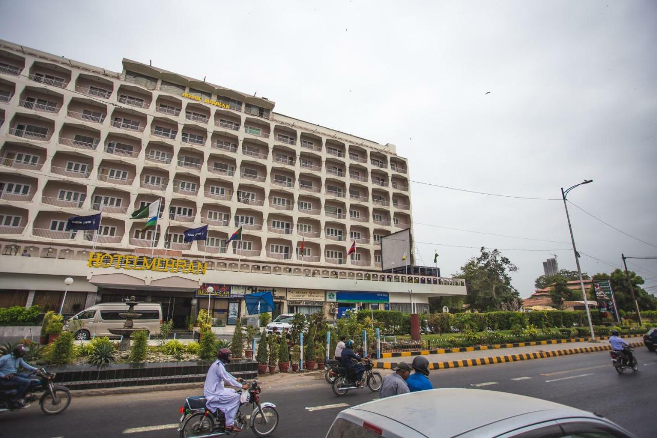 Hotel Mehran Karachi Bagian luar foto